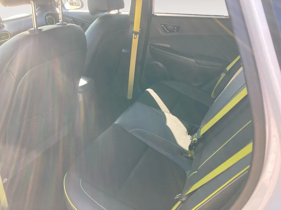 Hyundai Kona 1.0T Fashion | Speciaal interieur | Carplay | Climate control