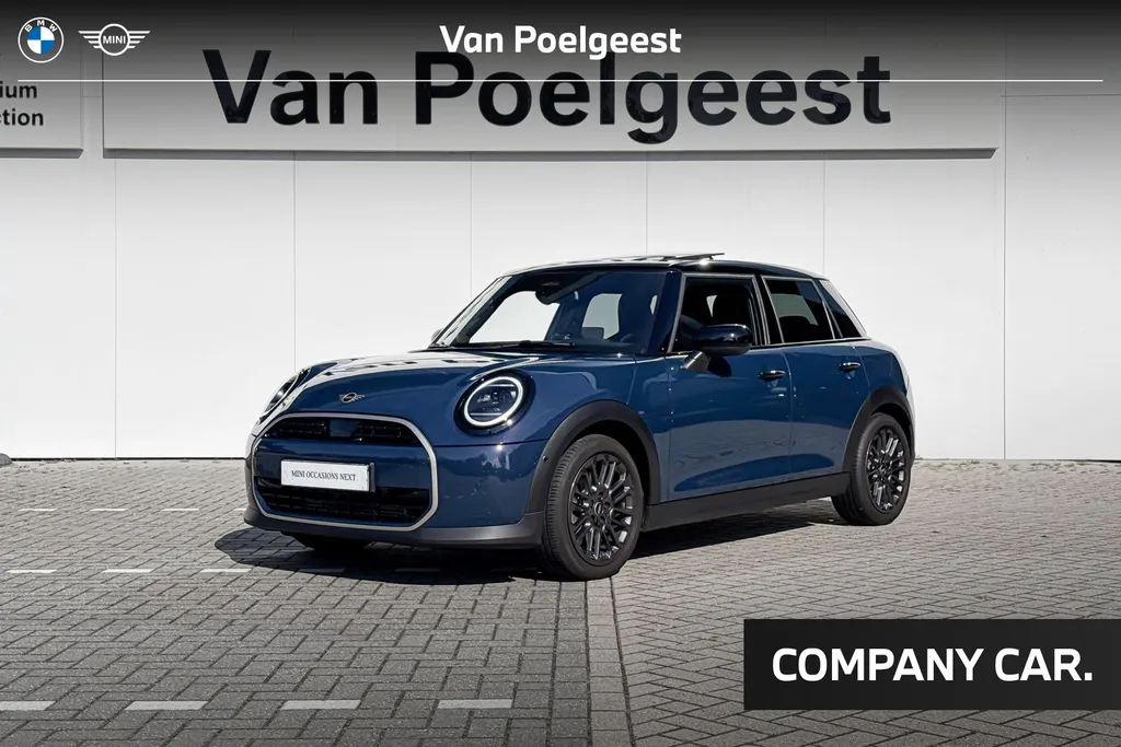 MINI Cooper 5-deurs 1.5 Cooper C Favoured M