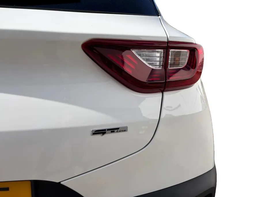 Kia Stonic 1.0 T-GDi MHEV GT-PlusLine | Navi | Clima | Camera | Schuif-/Kanteldak | Dodehoekdetectie | Stoel-/Stuurverwarming | LED-Koplampen | Carplay | LM Velgen
