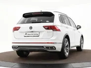 Volkswagen Tiguan 1.4 TSI 245pk DSG eHybrid R-Line Business · Camera · Apple/Android Car Play · Navigatie · P-Sensoren · 19'' Inch ·