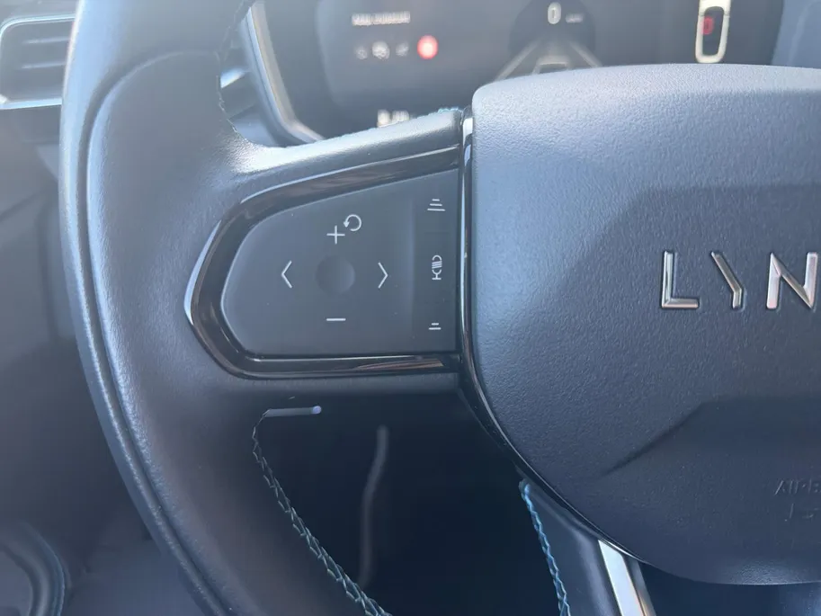 Lynk & Co 01 1.5 | Panoramadak | Stoelverwarming | Dodehoekdetectie | Elektronische bestuurdersstoel met geheugenfunctie | elek. kofferbak |