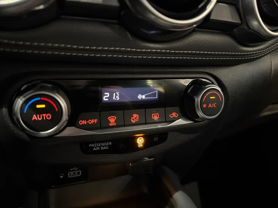 Nissan Juke 1.0 DIG-T N-Connecta *Navi+Camera*Climate*Cruise*Parkeersensoren*Hoge Instap!