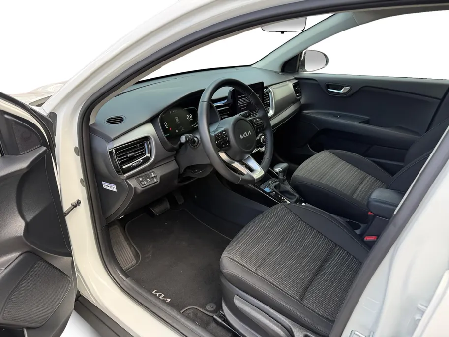 Kia Stonic 1.0 T-GDi MHEV DynamicLine Navigatie | Achteruitrijcamera | Lichtmetaal | Resterende fabrieksgarantie |