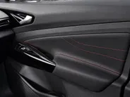 Volkswagen ID.4 Limited Edition 58 kWh accu 190 PK · Achteruitrijcamera · Draadloze telefoonlader · Sfeerverlichting · All- Season banden ·  Lederen bekleding 'Diamond stitching'