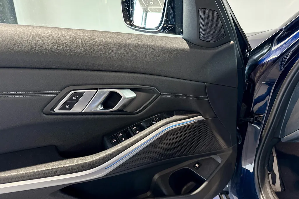BMW 3 Serie Sedan 330e High Executive