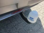Hyundai Kona 1.6 GDI HEV 141pk DCT Premium + Trekhaak! / Org. Nederlands / Navigatie + Camera / Climate en Cruisecontrol /