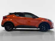 Toyota C-HR 2.0 Hybrid Launch Edition | DEALER ONDERHOUDEN |