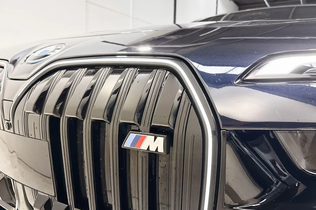 BMW i7 M70 xDrive 106 kWh