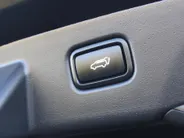Kia Niro 1.6 GDi Hybrid DynamicPlusLine | Schuif-/kanteldak | Stuur-/stoelverwarming | Cruise adapt. | Camera | HUD | LED | Clima | 16' LM | Navi |