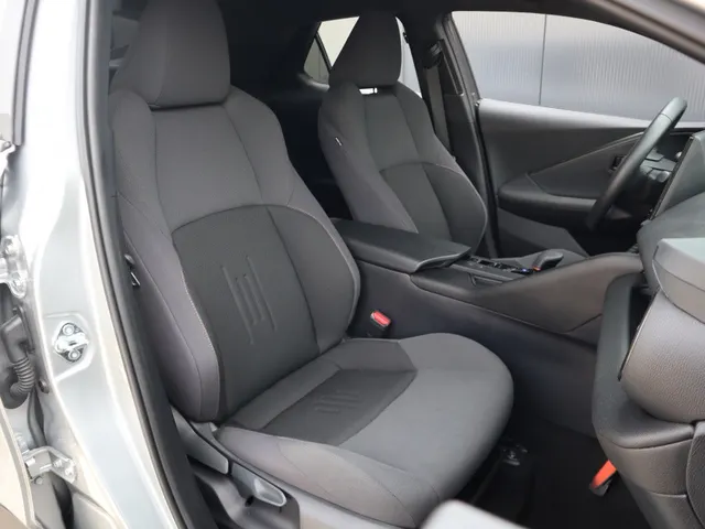 Toyota C-HR 1.8 Hybrid 140 Dynamic | Blindspot | Parkeersensoren V+A