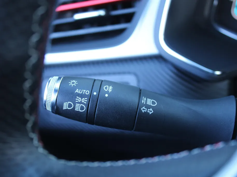 Renault Captur 1.6 E-Tech Hybrid 145 R.S. Line | Trekhaak | Automaat | Navi | Camera | Keyless | Clima | LED | 18' LM |