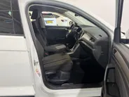 Volkswagen T-Roc 110PK TSI Style | Trekhaak 1300KG Trekgewicht | Navigatie | Cruise Control Adaptief | Climate Control | Camera | Parkeersensoren | Lichtmetalen Velgen | Armsteun |