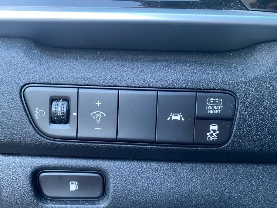 Kia Niro 1.6 GDi Hybrid DynamicLine | Climate control | Cruise control | Navigatie | Trekhaak | Parkeercamera |