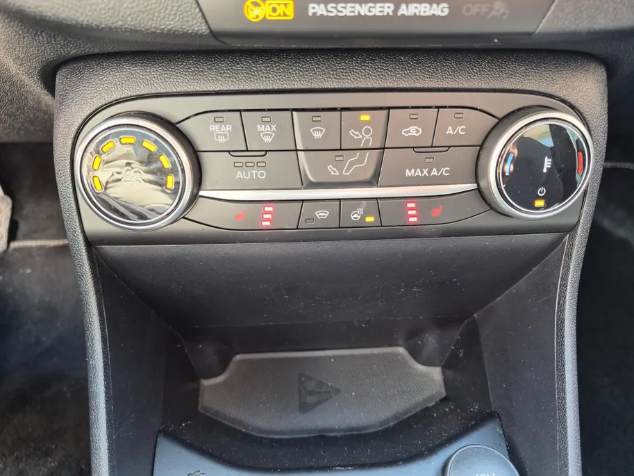 Ford Fiesta 1.0 EcoBoost Hybrid Titanium