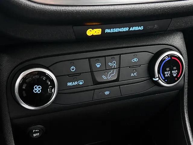 Ford Fiesta Trend 86PK | LM VELGEN | VERWARMDE VOORRUIT | PARK. SENSOREN
