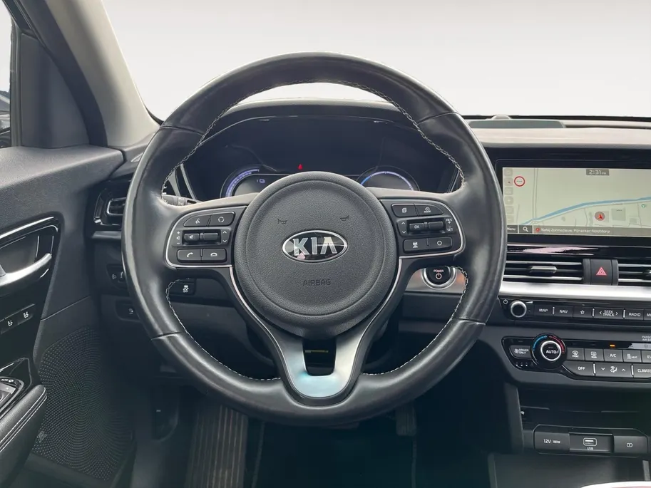 Kia e-Niro ExecutiveLine 64 kWh | Lederen bekleding | Elektrische stoelverstelling | JBL Audio systeem | Stoelventilatie