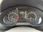 Škoda Octavia Combi 1.5 TSI Greentech Ambition Business | Automaat | Navigatie | Apple carplay & Android auto | Parkeersensoren voor en achter | Achteruitrijcamera | Elektr. achterklep | Afneembare trekhaak | Stoelverwarming voor | Bovag garantie |