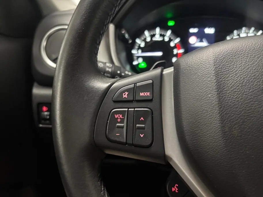 Suzuki Vitara 1.5 Hybrid Select AUTOMAAT NAVI AIRCO ADAPTIEVE CRUISE CONTROLE STOELVERWARMING  LM VELGEN APPLE CARPLAY ANDROID AUTO ZEER MOOIE AUTO