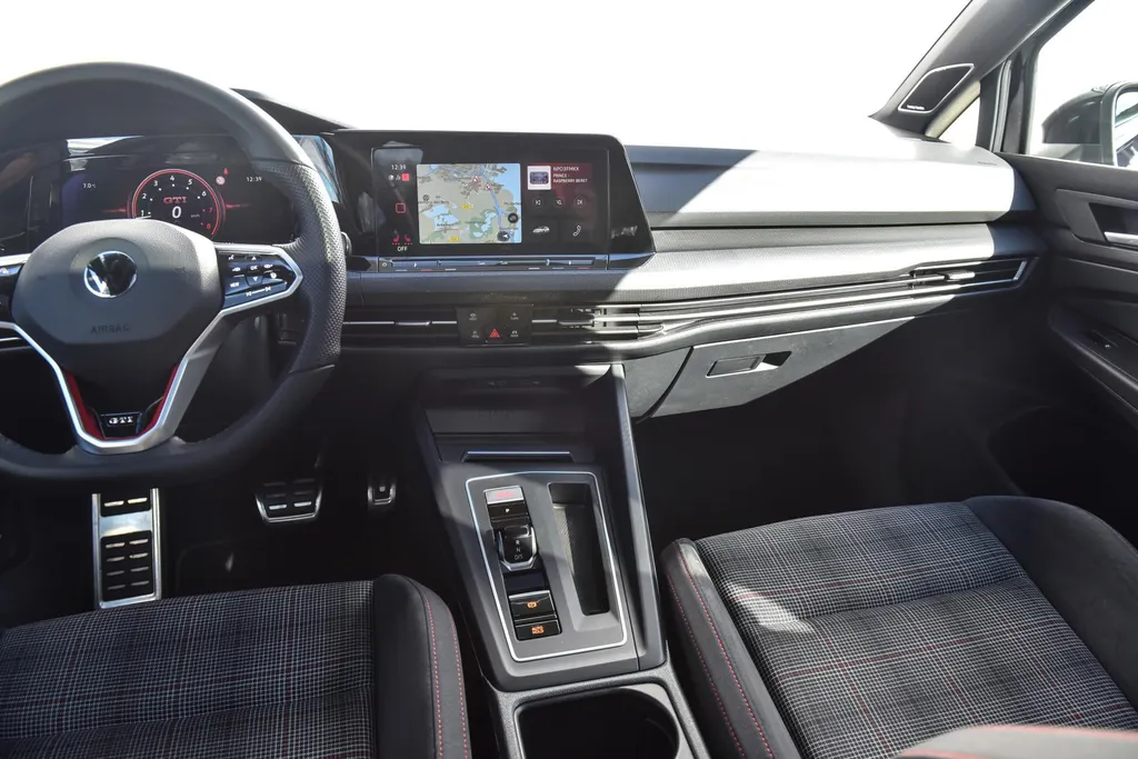 Volkswagen Golf 2.0 TSI GTI