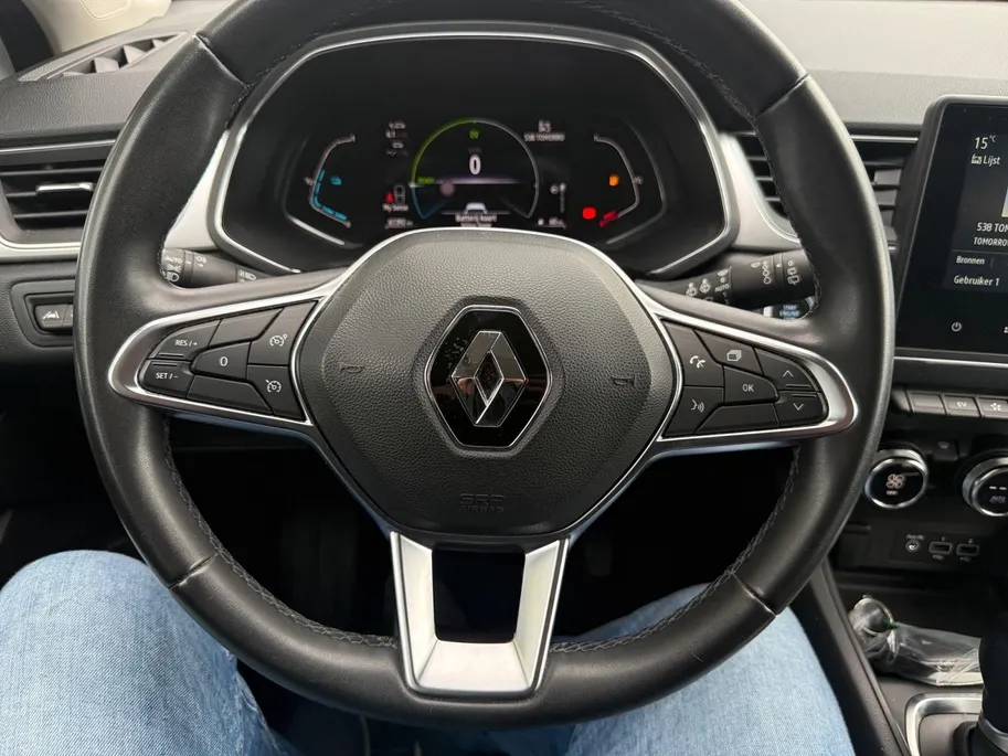 Renault Captur 1.6 E-Tech Hybrid 145 Intens AIRCO APPLE CARPLAY/ANDROID AUTO CRUISE CONTROL ACHTERUIT RIJ CAMERA PARKEERSENSOREN VOOR/ACHTER LM VELGEN ZEER MOOIE AUTO