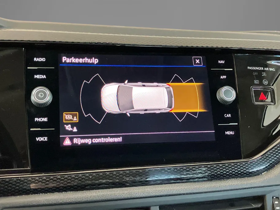 Volkswagen Polo 1.0TSI/95PK Life Business ·Stoelverwarming · Apple/Android Car Play ·  Navigatie · Clima · Parkeersensoren · Garantie t/m 30-05-2027 of 100000km.