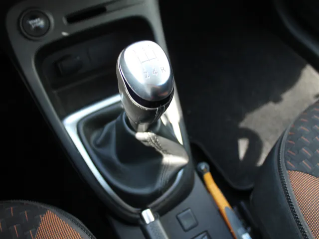 Renault Captur 0.9 TCe Intens | navigatie | trekhaak | climate control