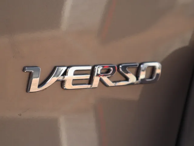 Toyota Verso 1.8 VVT-i Aspiration Automaat | Panoramadak | Trekhaak