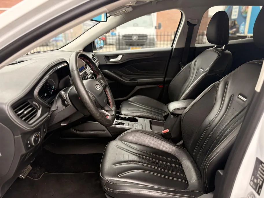 Ford Focus Wagon 1.5 EcoBoost Automaat Vignale I WINTER PACK I DRIVER ASSISTANCE PACK I MATRIX LED-KOPLAMPEN I APPLE CARPLAY / ANDROID AUTO I B&O SOUNDSYSTEM I