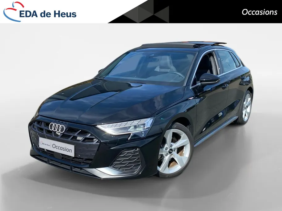Audi A3 Sportback 35 TFSi mild-Hybrid S-Tronic aut. S Edition S Line Sportstoelen | Pano dak | SONOS Sound | Camera | Stoelverwarming | CarPlay | Cruise Control adapt. | Etc.
