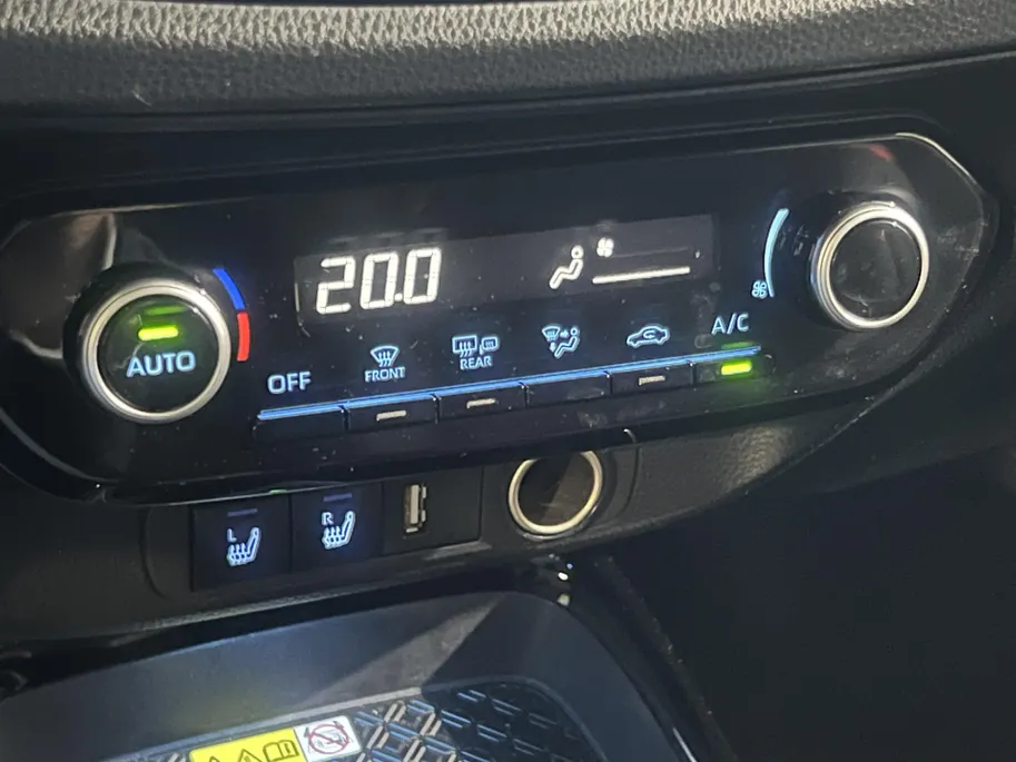 Toyota Aygo X 72PK VVT-i S-CVT Premium Automaat | 1e eigenaar | JBL Audio | Navi | Apple CarPlay/Android Auto | Adaptive Cruise Control | Licht & Regen Sensor | Lichtmetalen Velgen | Keyless Entry |