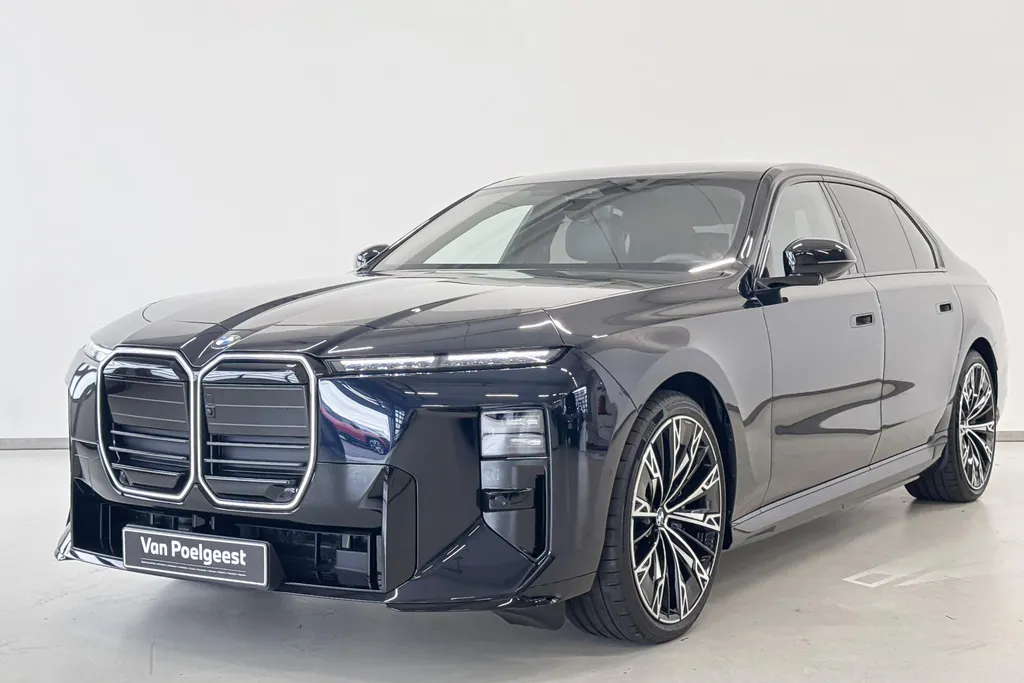 BMW i7 xDrive60 118.1 kWh