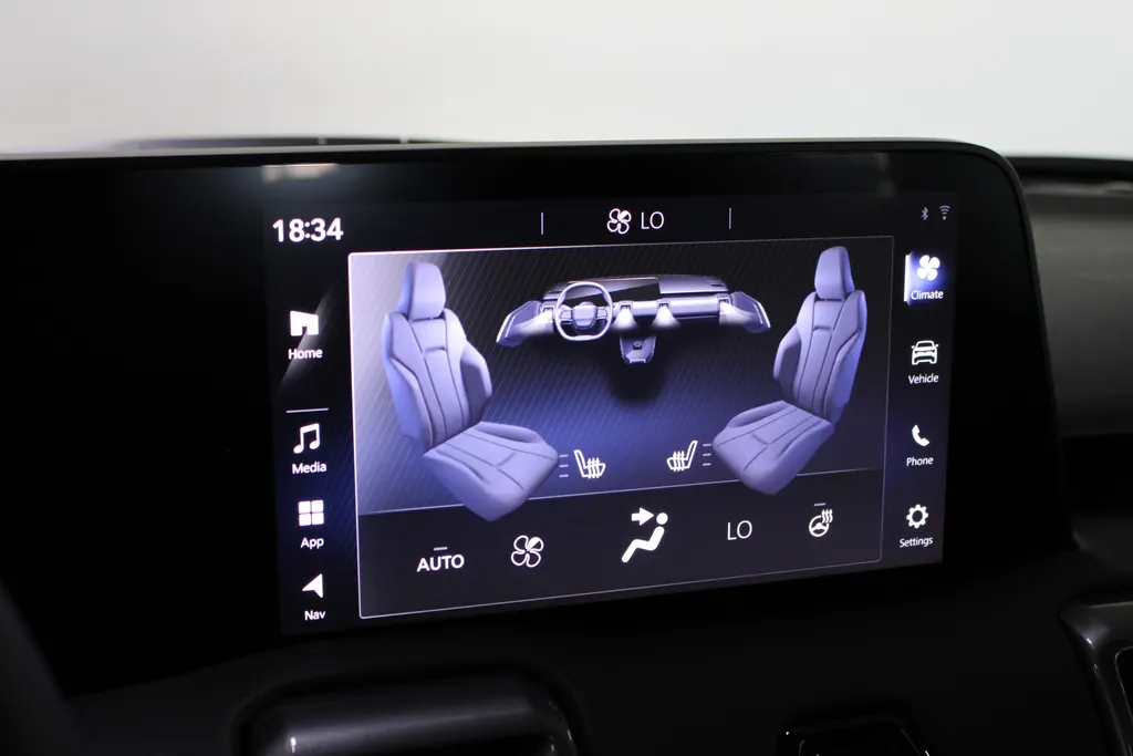 Suzuki e Vitara Style 61 kWh / Stoel + Stuurverwarming / 360° Camera / Navigatie /