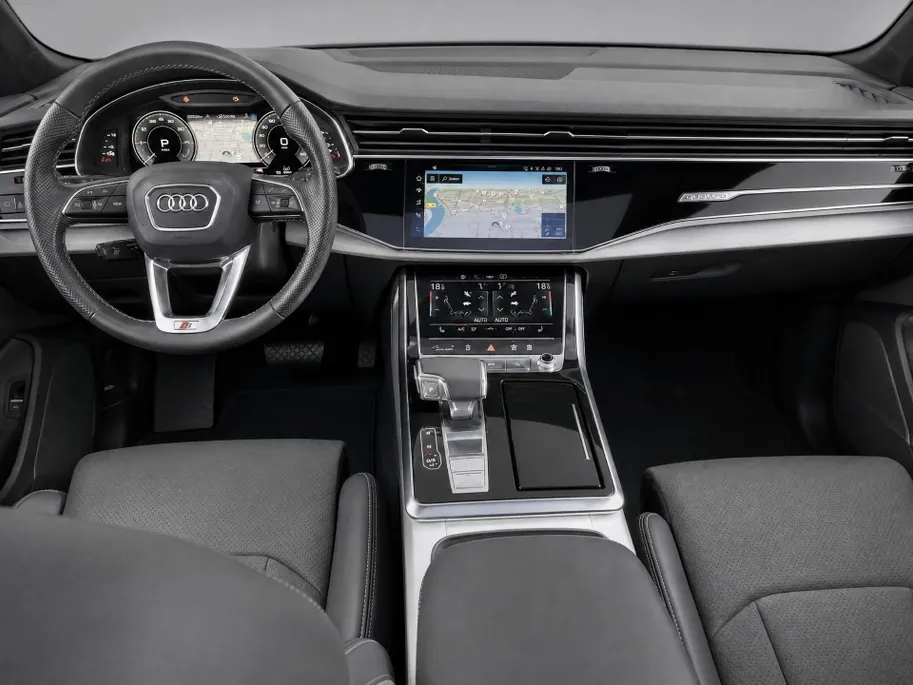 Audi Q7 55 TFSIe 280kW/381PK quattro S Line · Panoramadak · Trekhaak · Luchtvering · 360gr camera · Dodehoeksensor · 21'' · Servosluiting · Adaptive Cruise Control ·