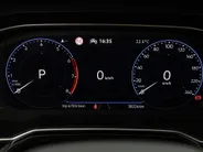Volkswagen Polo 1.0 TSI 110pk DSG Style · Camera · Apple/Android Car Play · Dodehoeksensor · Parkeer Assistent · Stoelverwarming · Active Info Display ·