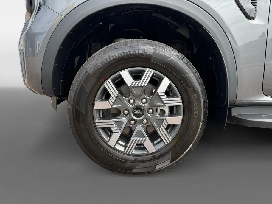 RANGER Ranger Wildtrak Double Cab 2.3 PHEV 205 kW/278 pk Automaat | Uit Voorraad Leverbaar | Prijs inclusief BPM & Kosten rijklaar maken | 5 persoons | GRIJS kenteken** | Elektrische Rollertop | Trekhaak | Adaptive Cruise control