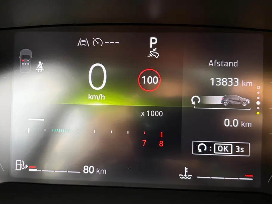 Renault Captur 1.3 mild hybrid 160 *Automaat*Navi via Carplay*Camera*Parkeersensoren*Stoelverwarming*Cruise Control*Zeer nette auto!