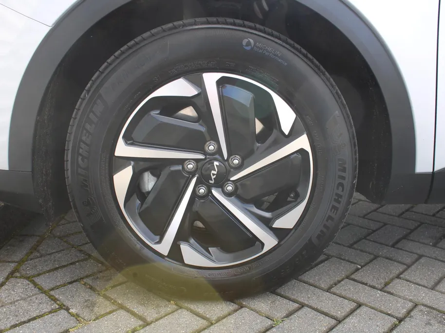 Kia Sportage 1.6 T-GDi Hybrid DynamicLine | Camera | Cruise adapt. | Navi | 17' LM | Clima v+a | LED | Apple Carplay/Android Auto |
