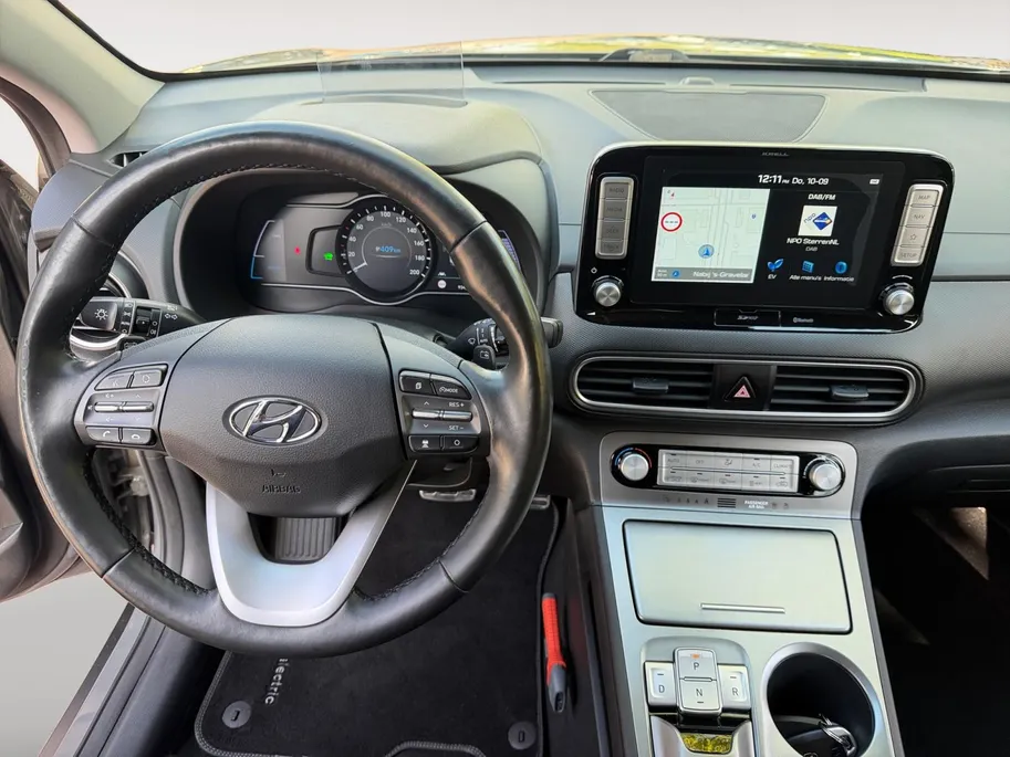 Hyundai Kona EV Premium 64 kWh HEAD UP DISPLAY | LEDEREN BEKLEDING | 455 KM ACTIERADIUS | ACC | DODEN HOEK DETECTIE | 12 MAANDEN BOVAG GARANTIE