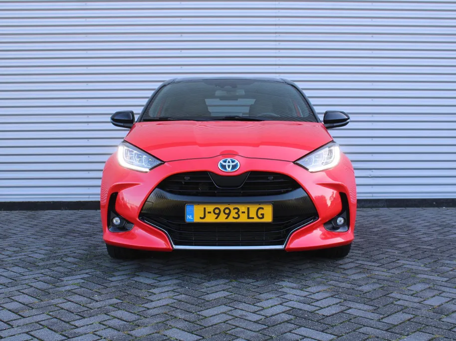 Toyota Yaris 1.5 Hybrid Launch Edition | 17' LM | Clima | Cruise adapt.| PDC V+A | Camera | HUD | Keyless | Navi | 1e eigenaar |