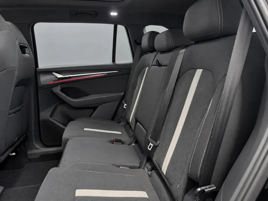 Škoda Kodiaq 1.5 TSI 204pk DSG PHEV Sportline Business · Panoramadak · Alarm · Wegklapbare Trekhaak · Elek. Voorstoel · 19'' Inch · Garantie t/m 06-07-2030 of 100.000km