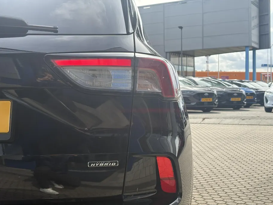 Ford Kuga 2.5 PHEV ST-Line X | AGR voorstoelen | 19 Inch LM