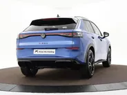 Volkswagen T-Roc R-Line First Edition 1.5 eTSI 150 PK 6 versn. DSG · Assistance Pakket · Multimedia Pakket · Park & Comfort Pakket · Voorraad OUTLET · Prijs is inclusief inruilpremie ·