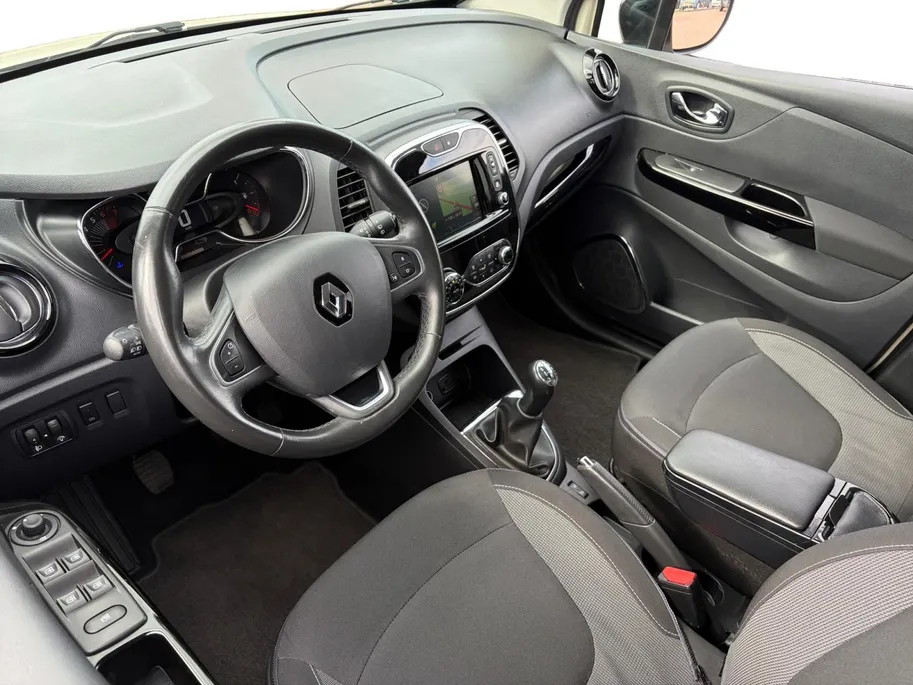 Renault Captur 0.9 TCe Dynamique *Navi+Camera*Climate Control*Cruise Control*Trekhaak*Armsteun*Leuke auto!