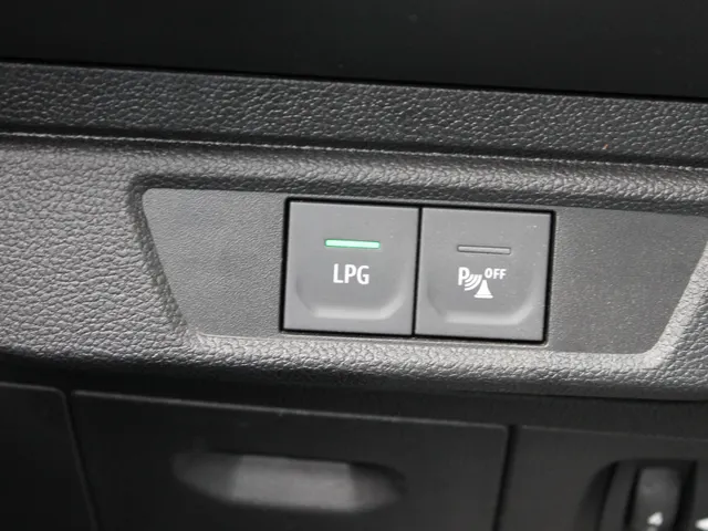 Dacia Sandero 1.0 TCe 100 PK ECO-G Expression | Trekhaak | Parkeersensoren achter | Apple car Play | Lage km stand |