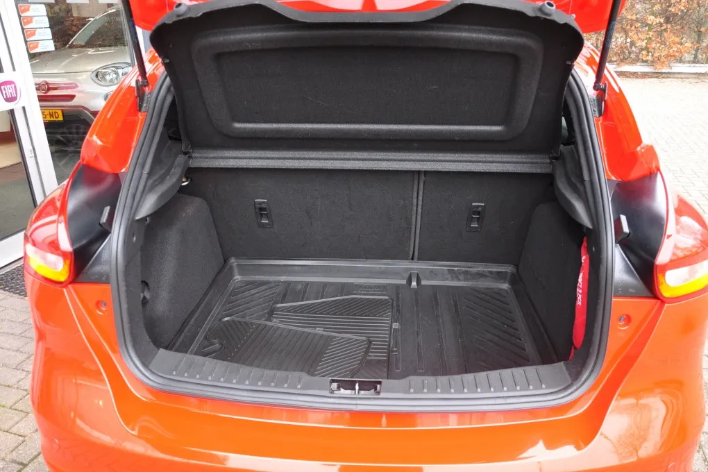 Ford Focus FOCUS1.0 Ecoboost ST Line Onbekend