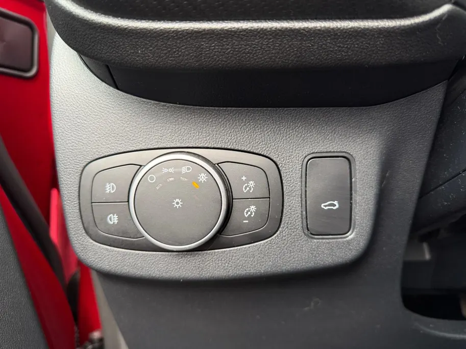 Ford Puma 1.0 EcoBoost Hybrid ST-Line X First Edition | Dealer onderhouden | Panorama dak | Adapt. Cruise control | BLIS | B&O | Elektr. achterklep | Draadloos opladen mobiel | 19' lichtmetalen velgen | Bovag garantie |