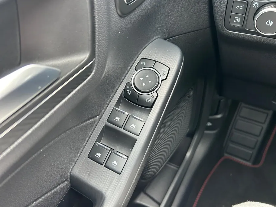 Ford Kuga 2.5 PHEV ST-Line X | Nieuw | Op Voorraad | Elekt. Trekhaak | Schuif/Kantel Dak | AGR-Stoelen | Adaptieve Cruise Control | Matrix Led |