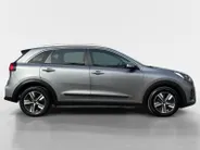 Kia Niro 1.6 GDi Hybrid DynamicLine | Lage kilometerstand | Dealeronderhouden | Climate Control | Parkeercamera | Parkeersensoren