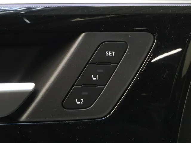 Mitsubishi Outlander 2.4 PHEV Black Edition | Stoel Massage | Schuif/Kantel Dak
