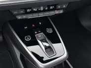 Audi Q4 Sportback e-tron 35 Launch edition 55 kWh 125kW/170PK · Panoramadak · Leder · Stoelverwarming · Apple/Android Car Play · Garantie t/m 17-10-2026 of 100000km.